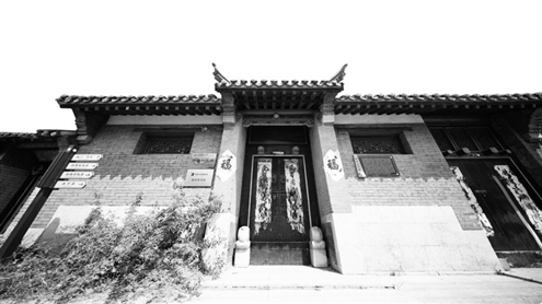 高家庄子村古宅门楼高低错落,是目前胶东地区各类型历史建筑最为齐全的古村落